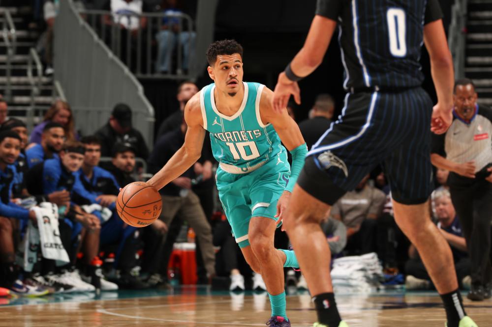 得足协的直 得足协的直